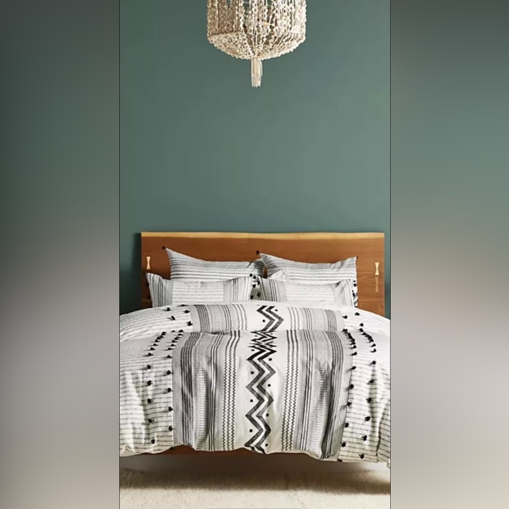 Anthropologie Embellished Pendana Duvet Cover cal king NIP NO SHAMS
